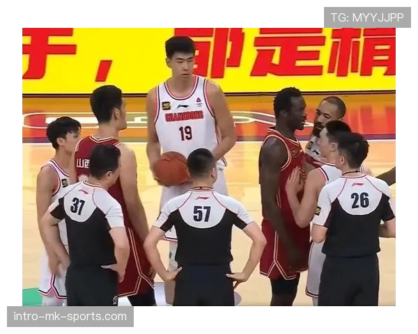 篮球比赛中持球五秒违例的具体规则细节与裁判判罚标准是什么
